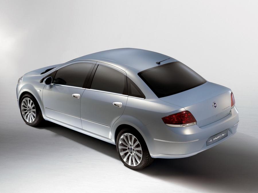  Fiat Linea Concept 2006 года  (фото 2 из 3)